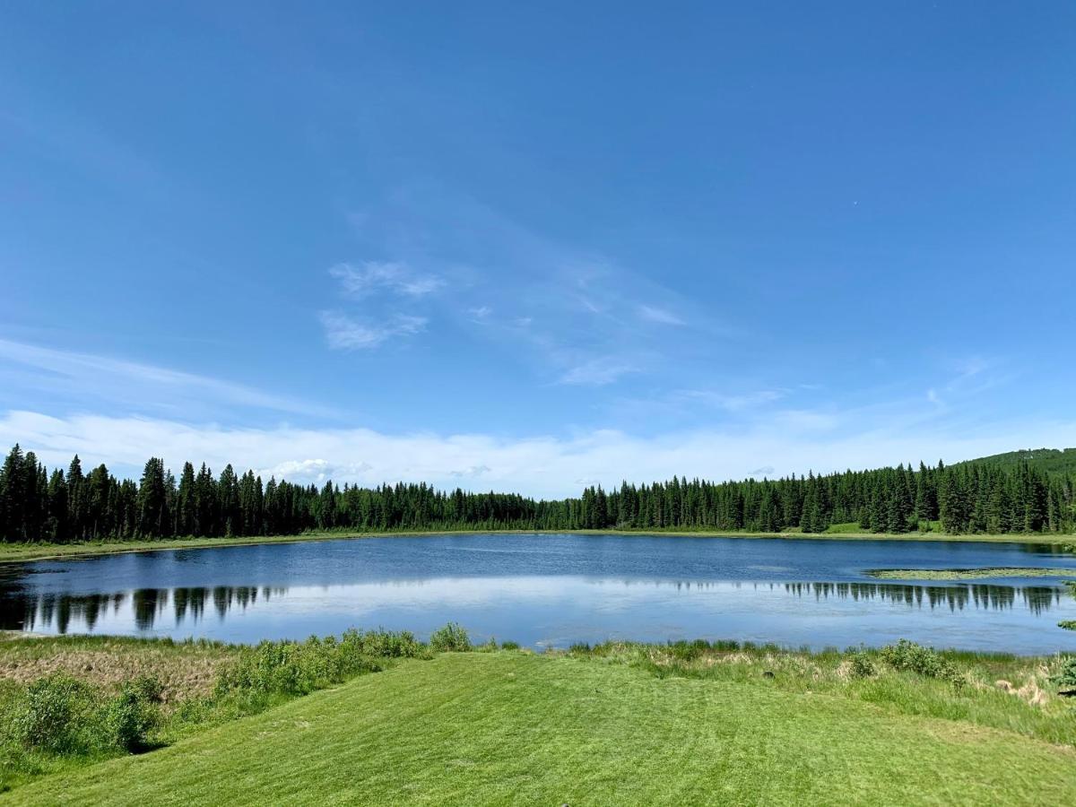 Schott'S Lake Conference & Resort Sundre Exterior foto